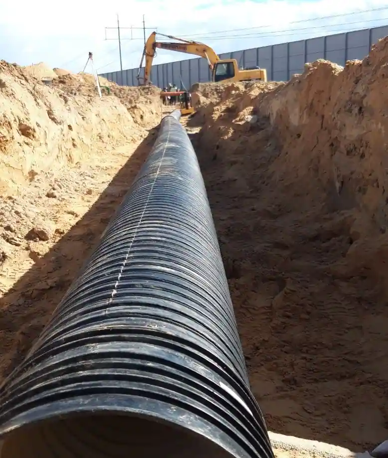 Копка траншей в Минске для ливневой канализации.